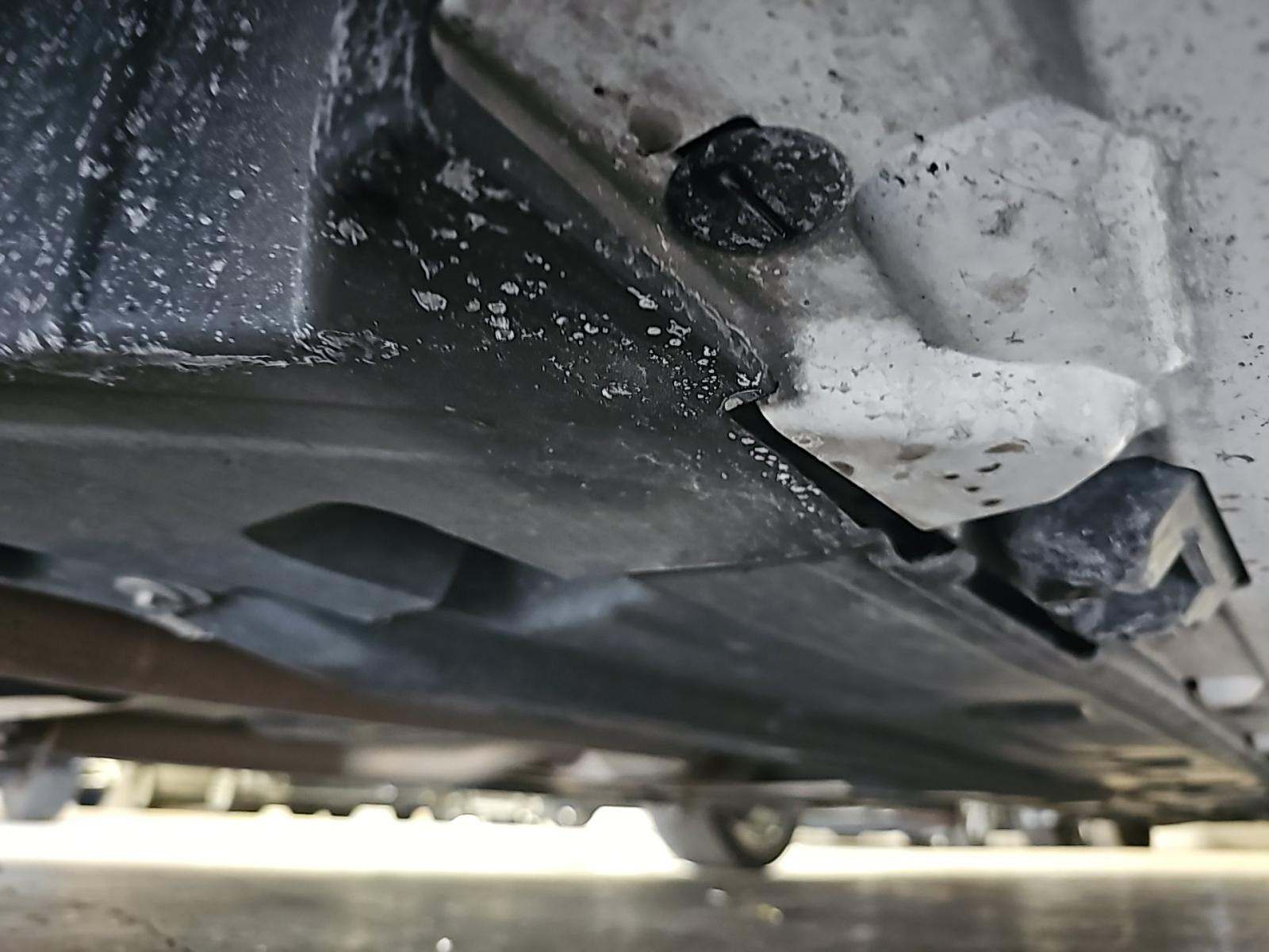 MERCEDES-BENZ E-CLASS - 7