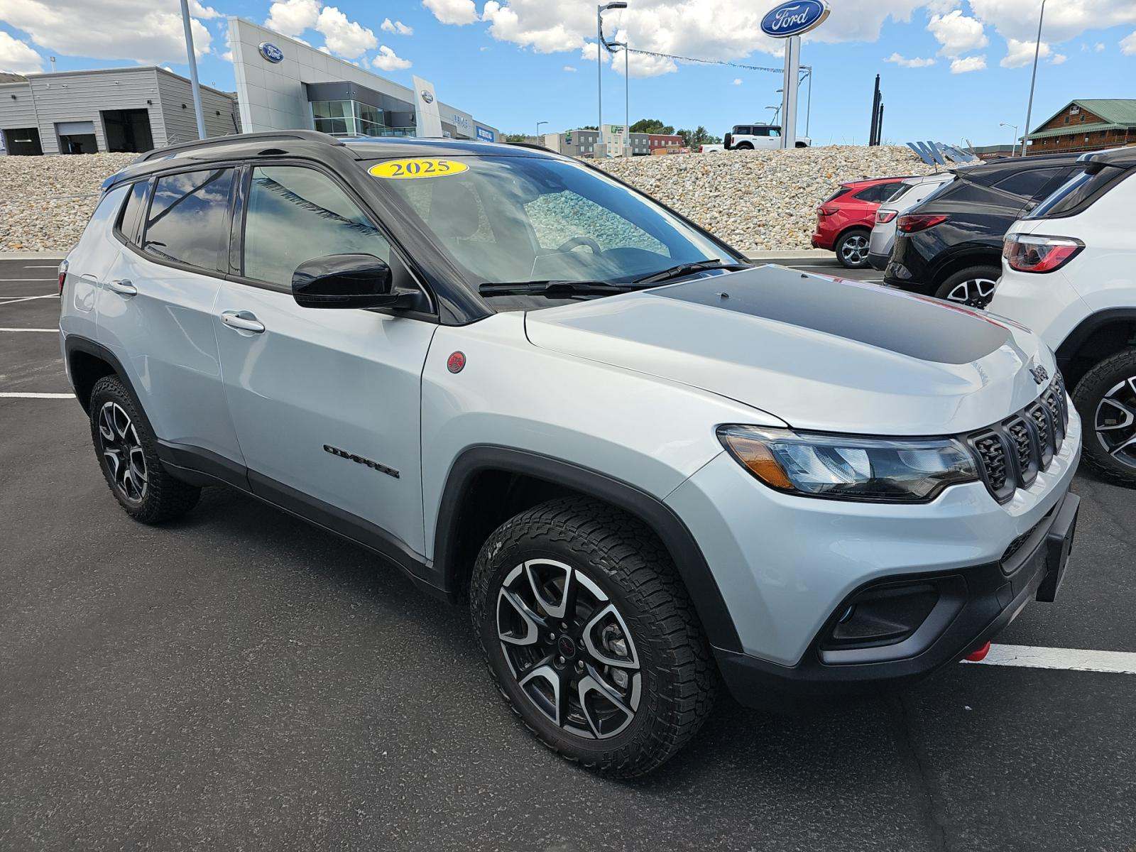 2025 Jeep Compass Trailhawk AWD
