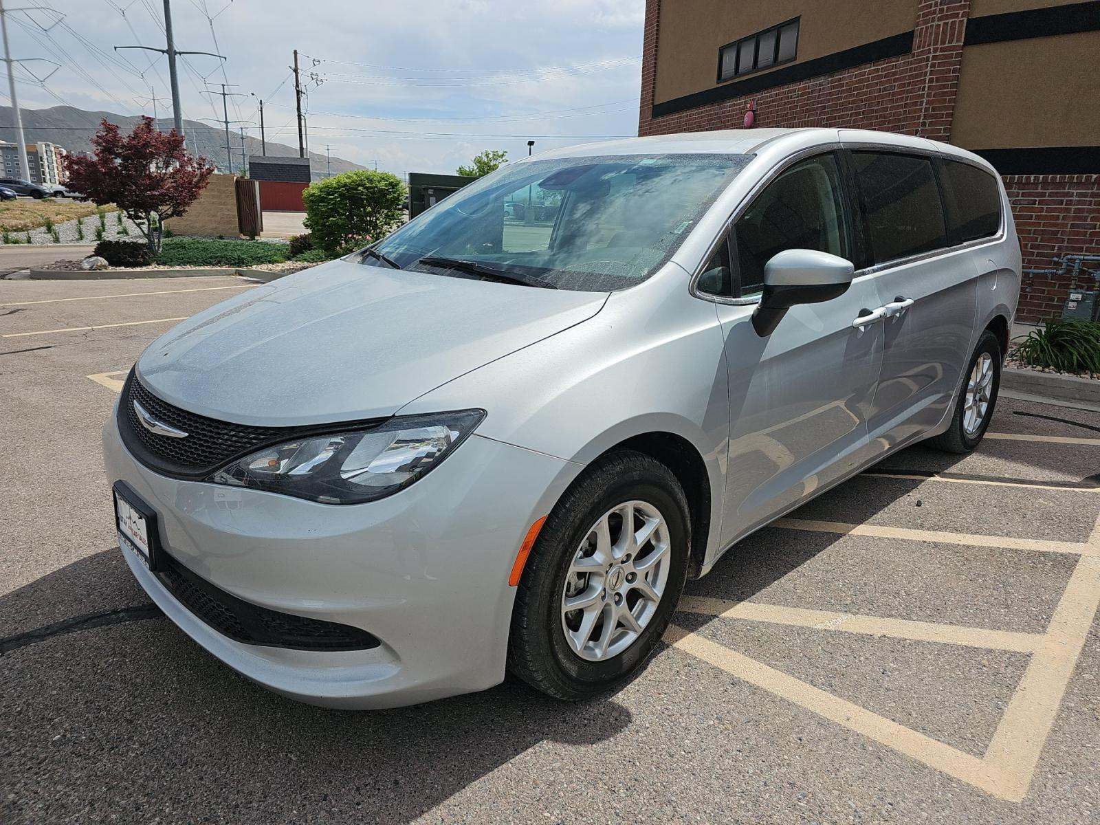 CHRYSLER VOYAGER - 1