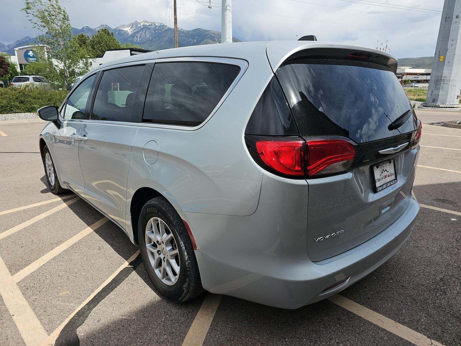 CHRYSLER VOYAGER - 2