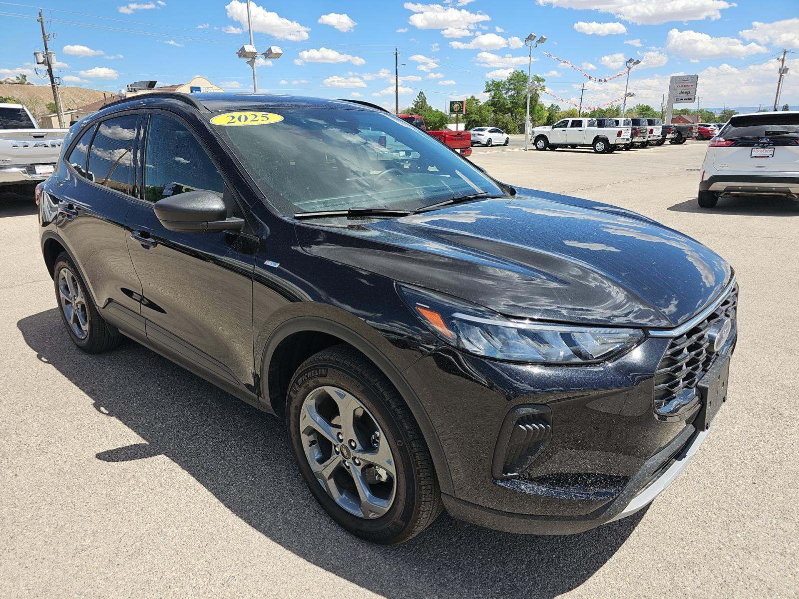 2025 Ford Escape ST-Line AWD