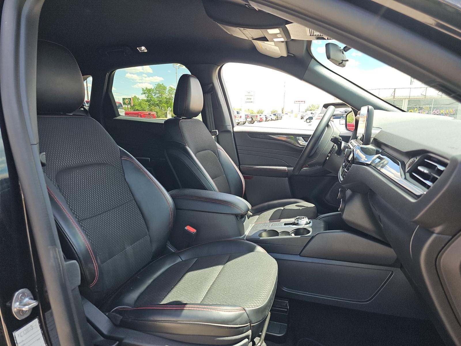 2025 Ford Escape ST-Line AWD