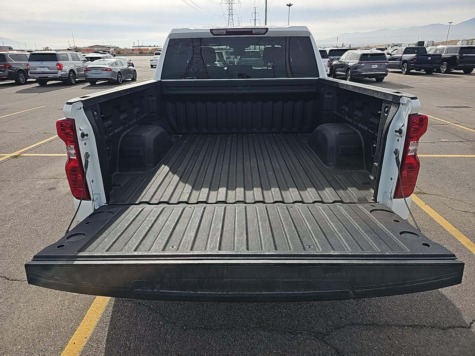 2023 Chevrolet Silverado 1500 Custom AWD