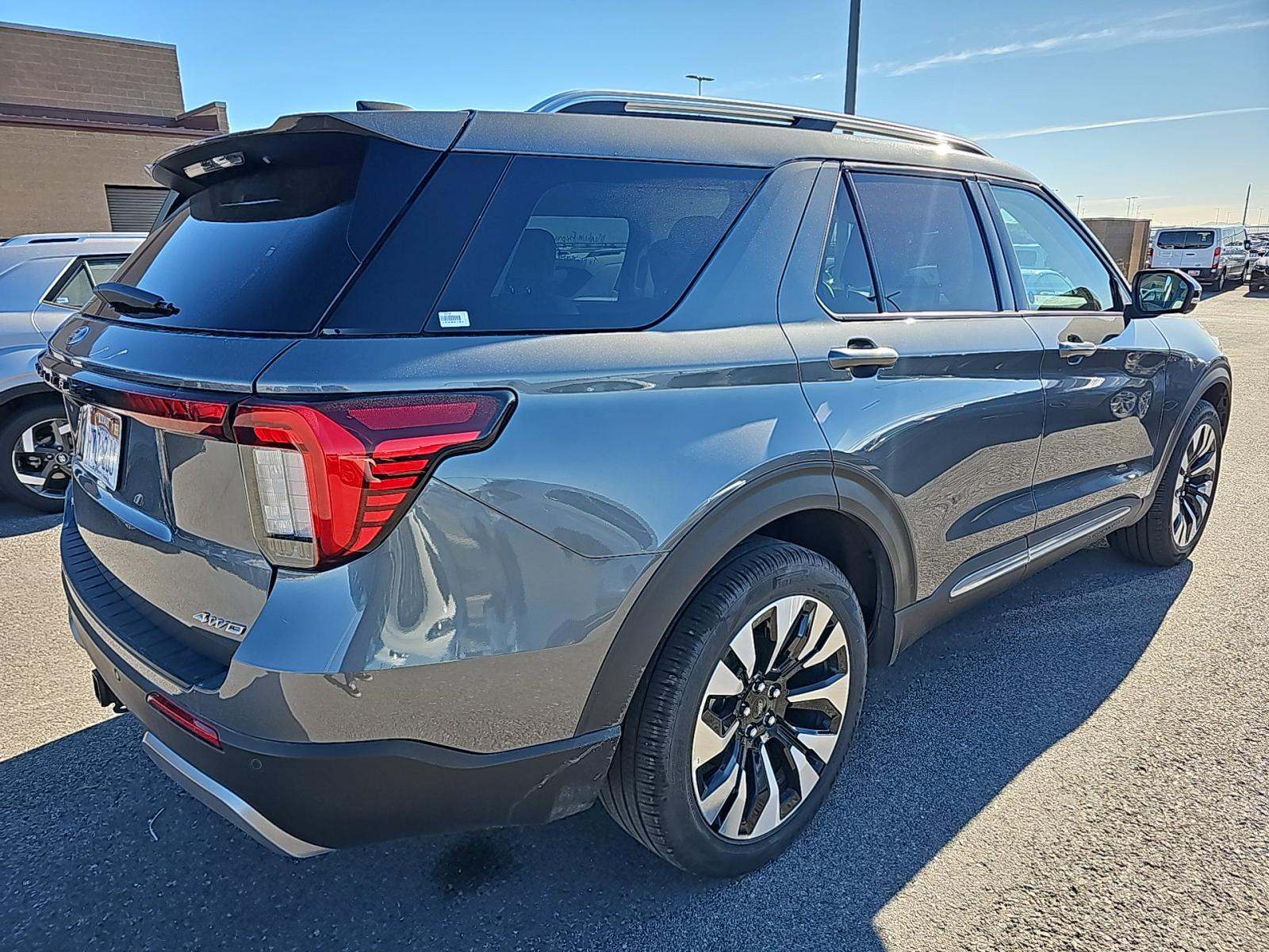 2025 Ford Explorer Platinum AWD