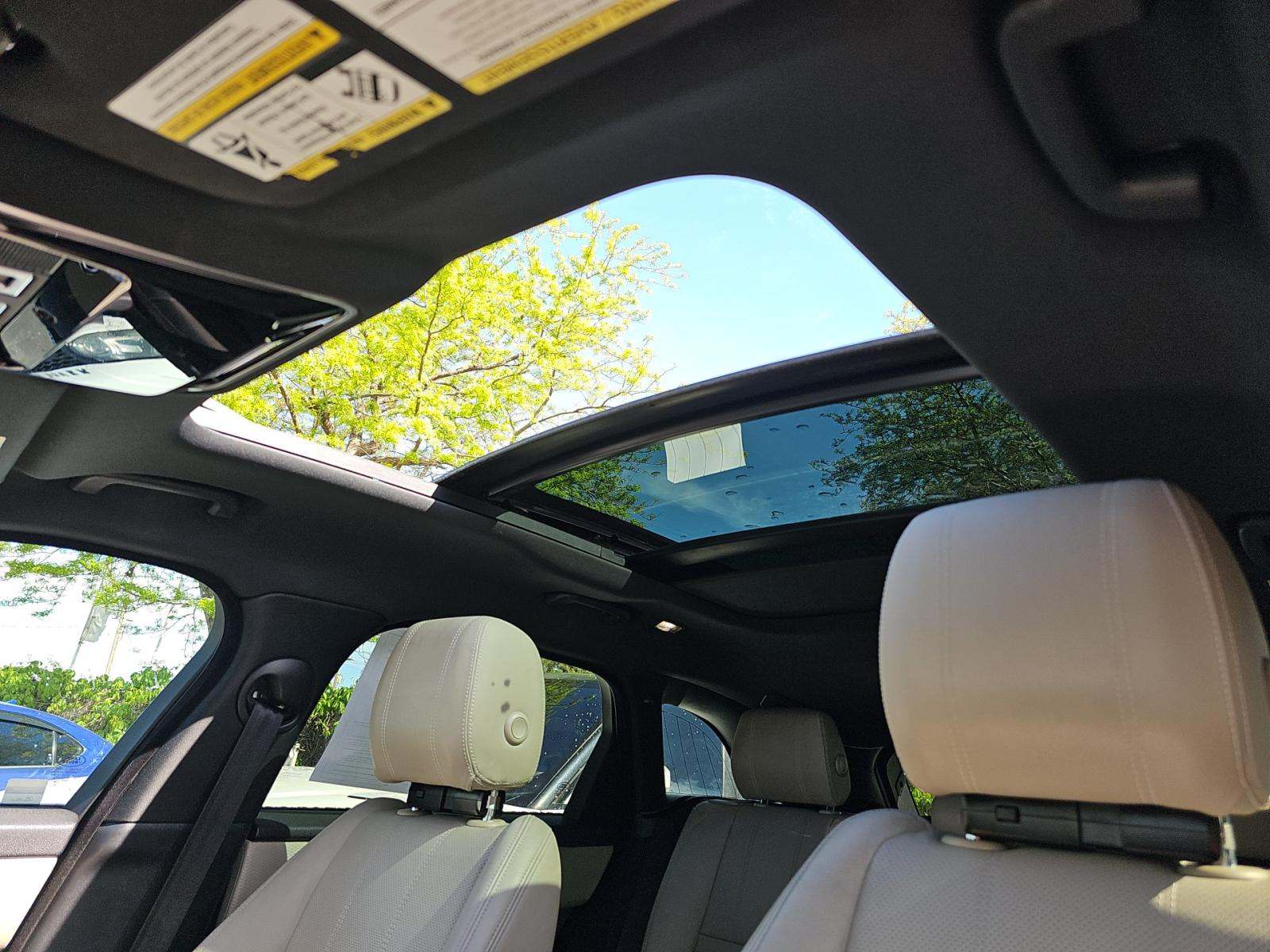 2018 Land Rover Range Rover Velar R-Dynamic SE AWD