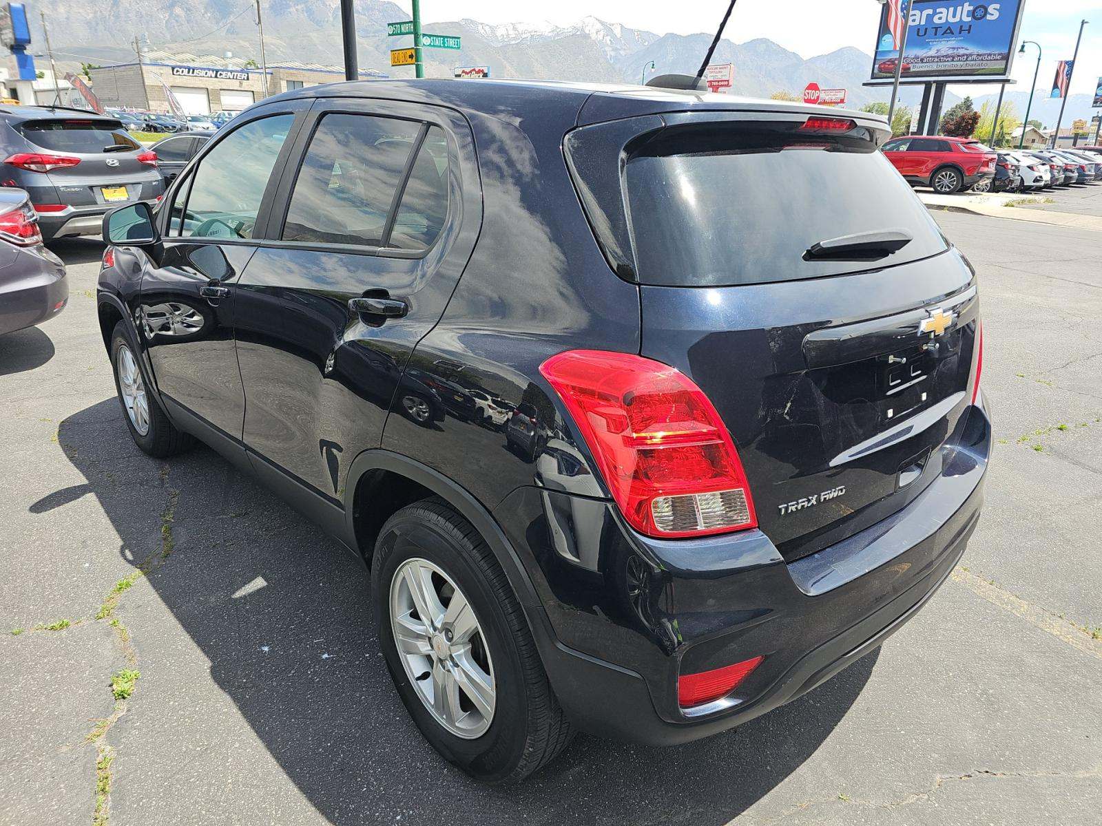 CHEVROLET TRAX - 2