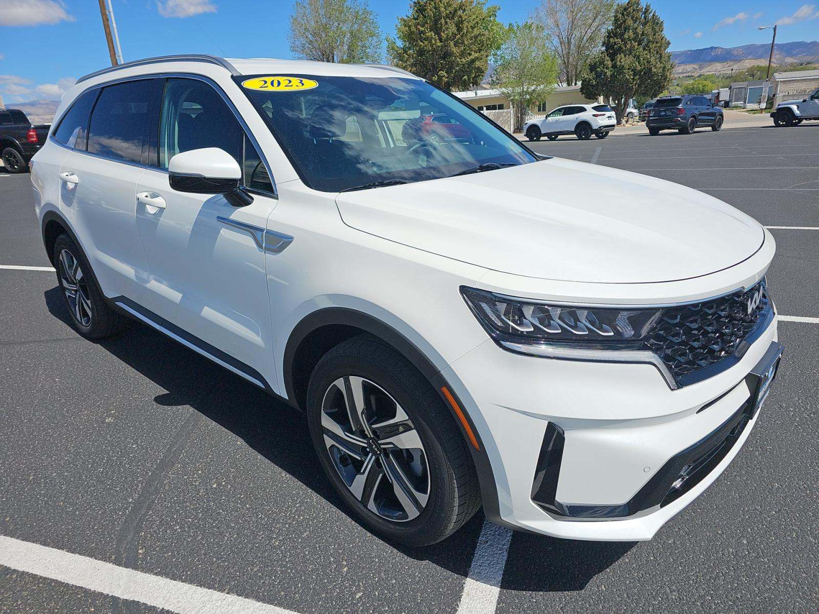 2023 Kia Sorento Hybrid EX AWD