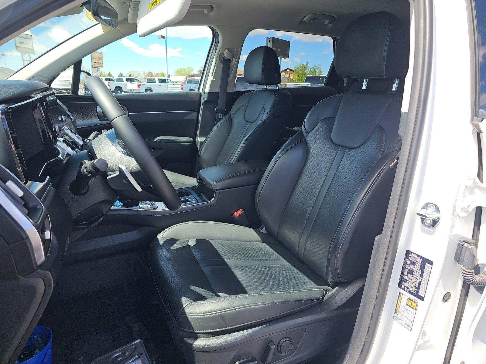 2023 Kia Sorento Hybrid EX AWD