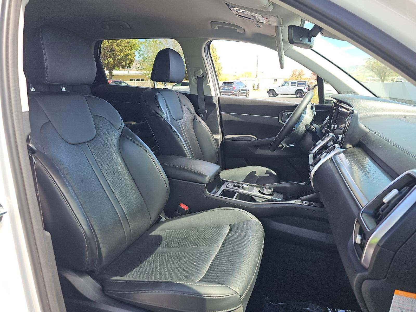 2023 Kia Sorento Hybrid EX AWD