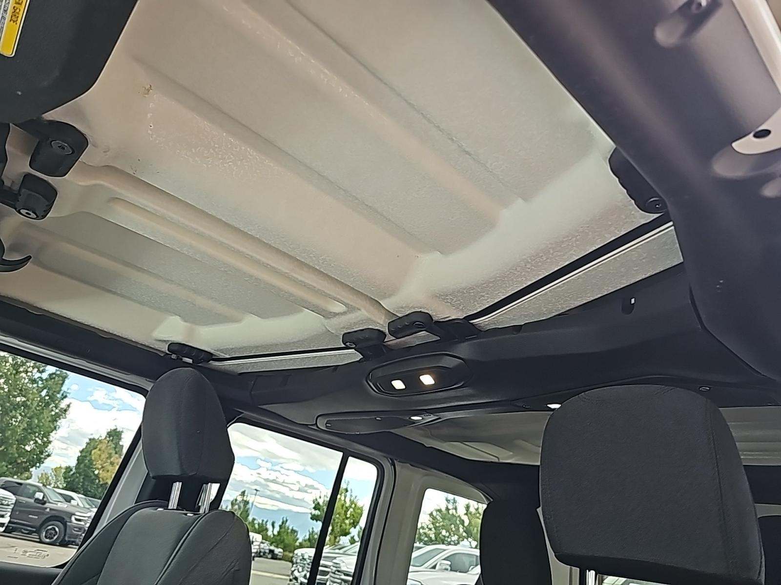 2025 Jeep Wrangler Sahara AWD