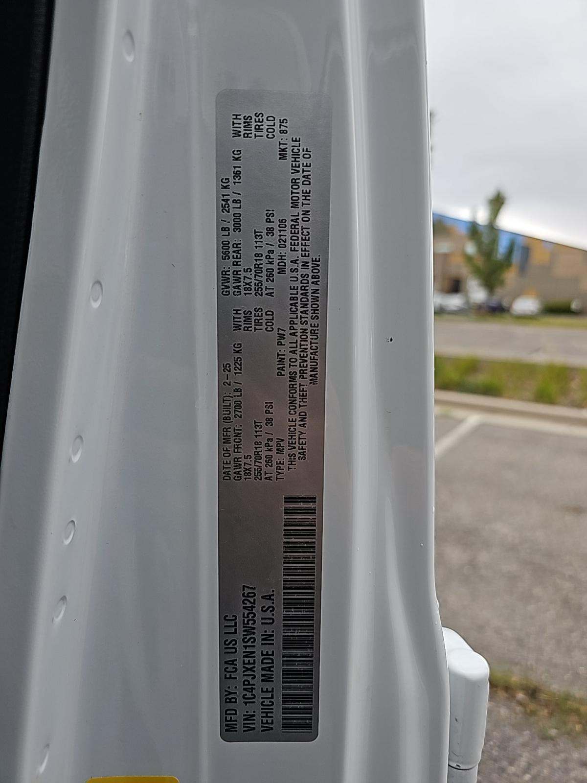 2025 Jeep Wrangler Sahara AWD