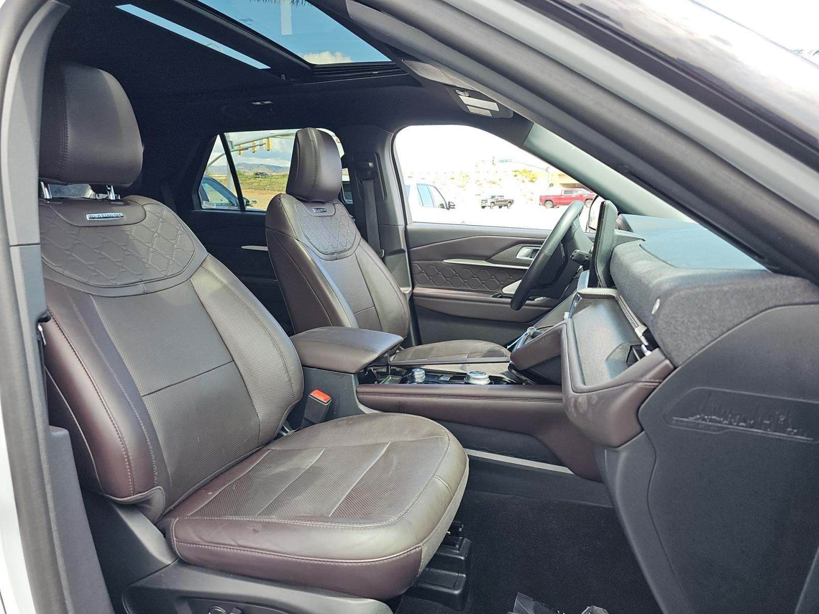 2025 Ford Explorer Platinum AWD