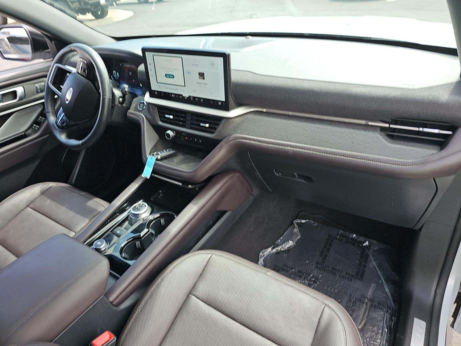 2025 Ford Explorer Platinum AWD