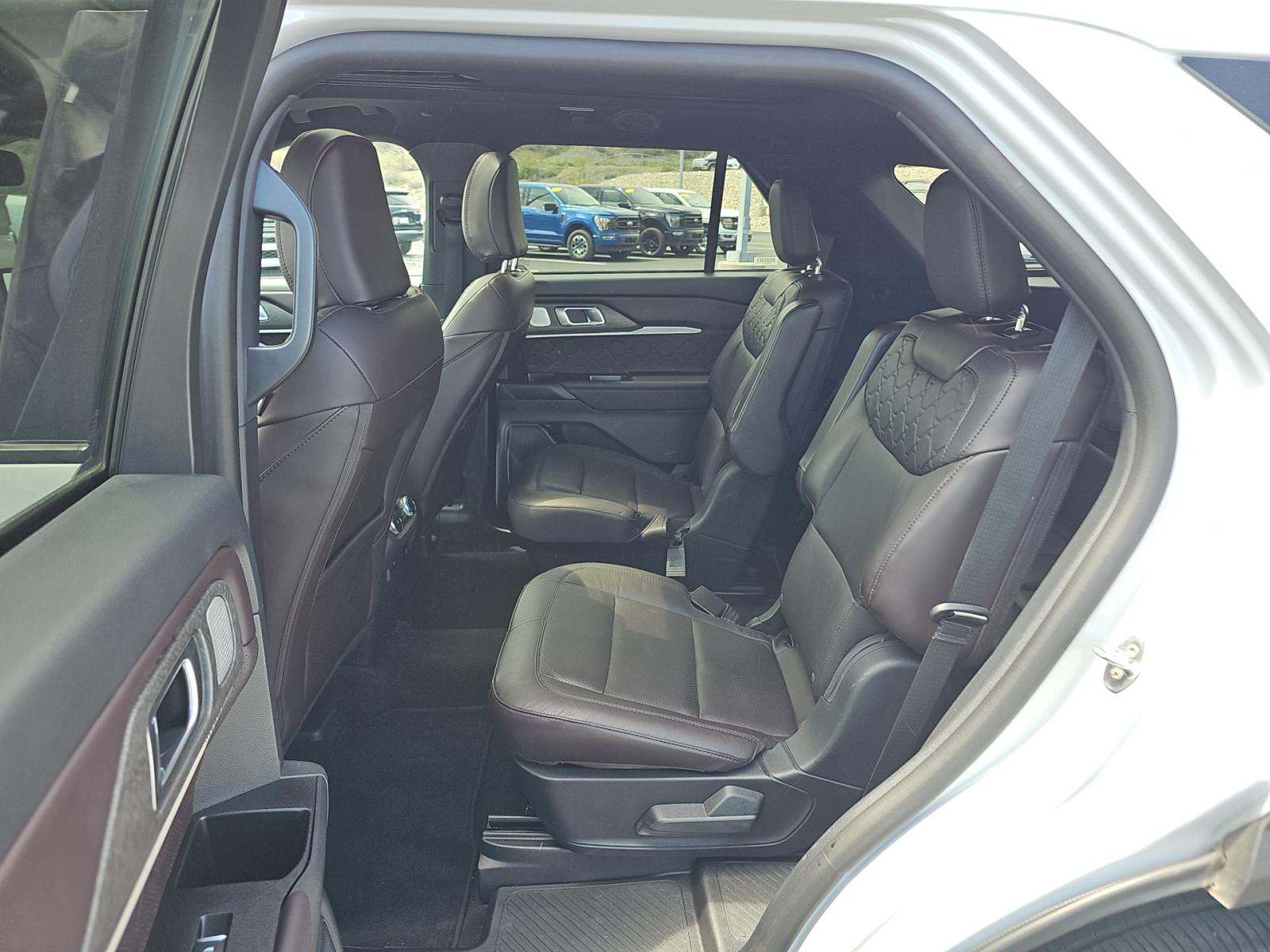 2025 Ford Explorer Platinum AWD