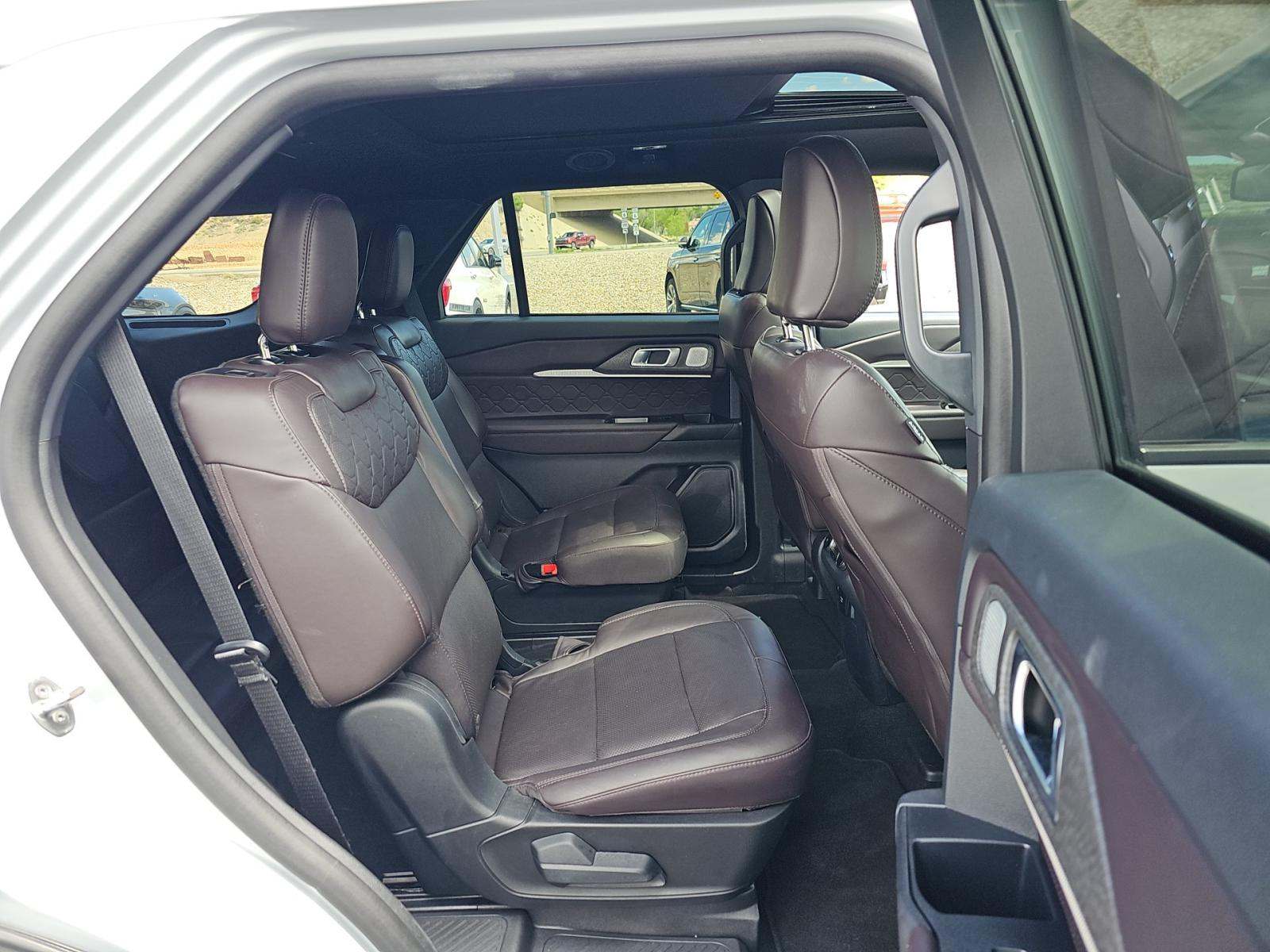 2025 Ford Explorer Platinum AWD