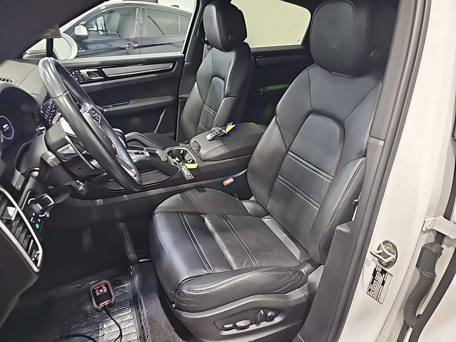 2022 Porsche Cayenne Platinum Edition AWD