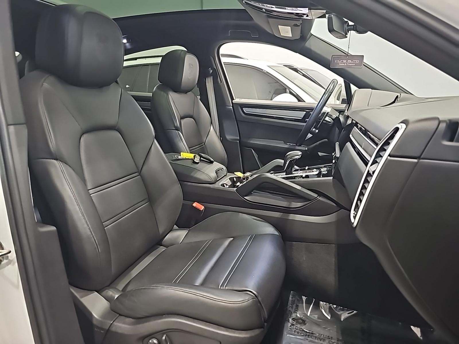 2022 Porsche Cayenne Platinum Edition AWD