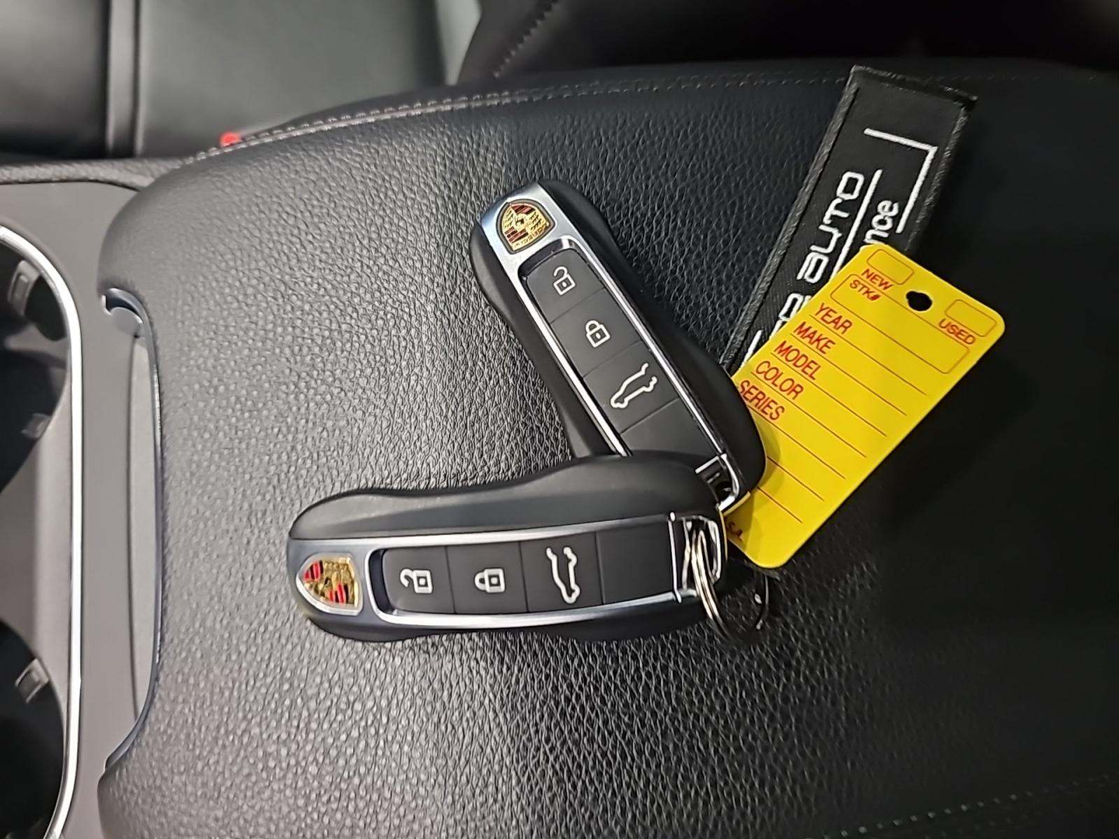 2022 Porsche Cayenne Platinum Edition AWD