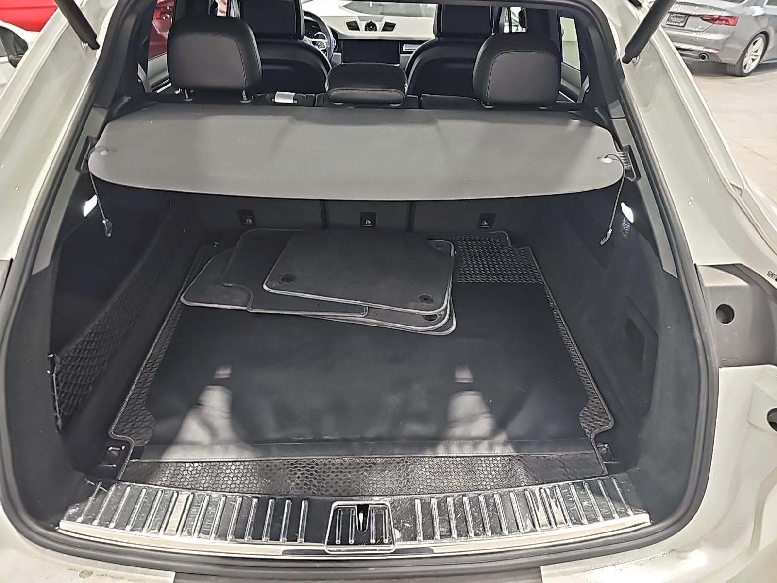 2022 Porsche Cayenne Platinum Edition AWD