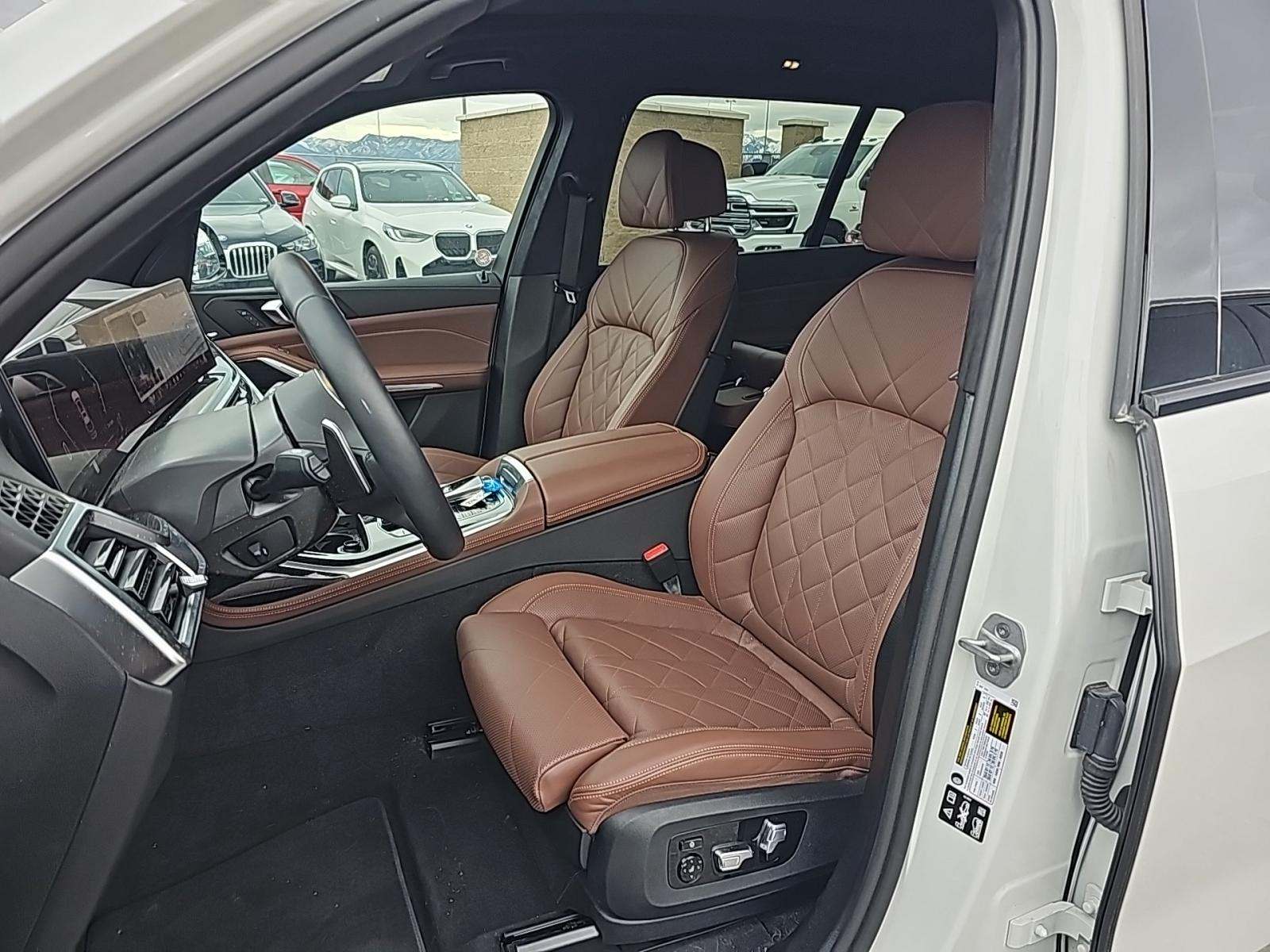 2025 BMW X7 xDrive40i AWD