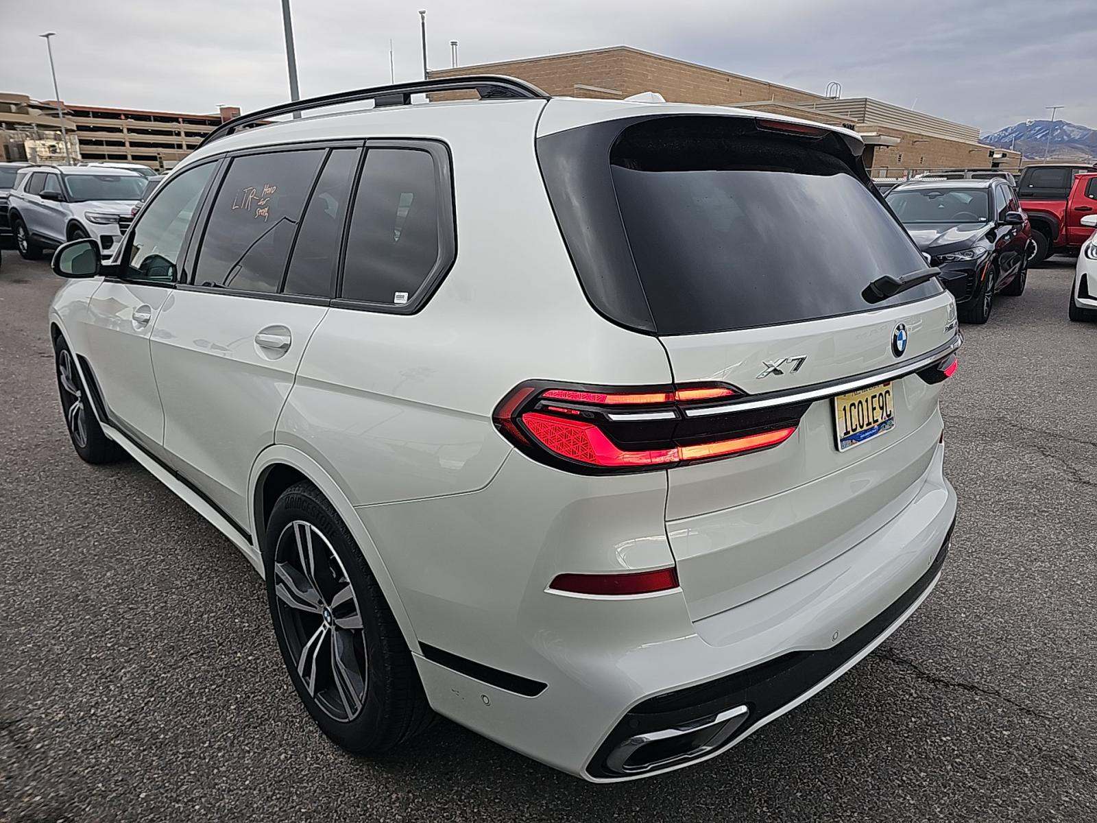 2025 BMW X7 xDrive40i AWD