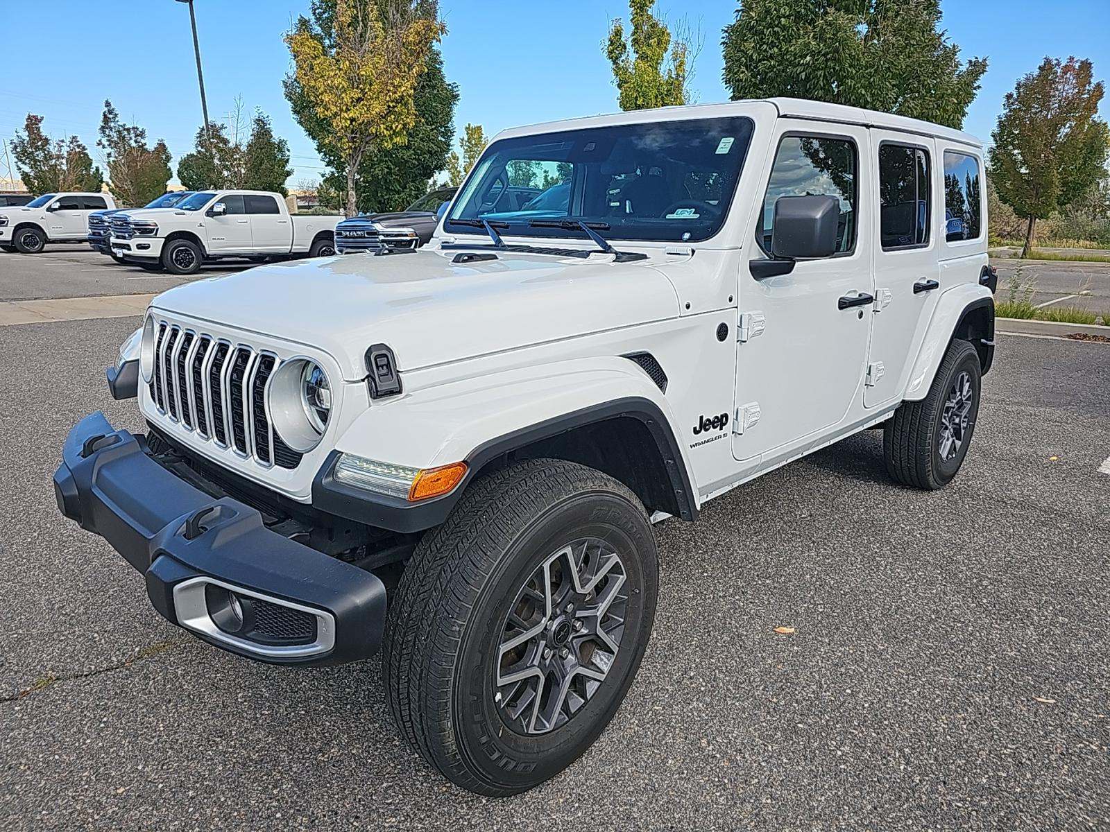 2025 Jeep Wrangler Sahara AWD