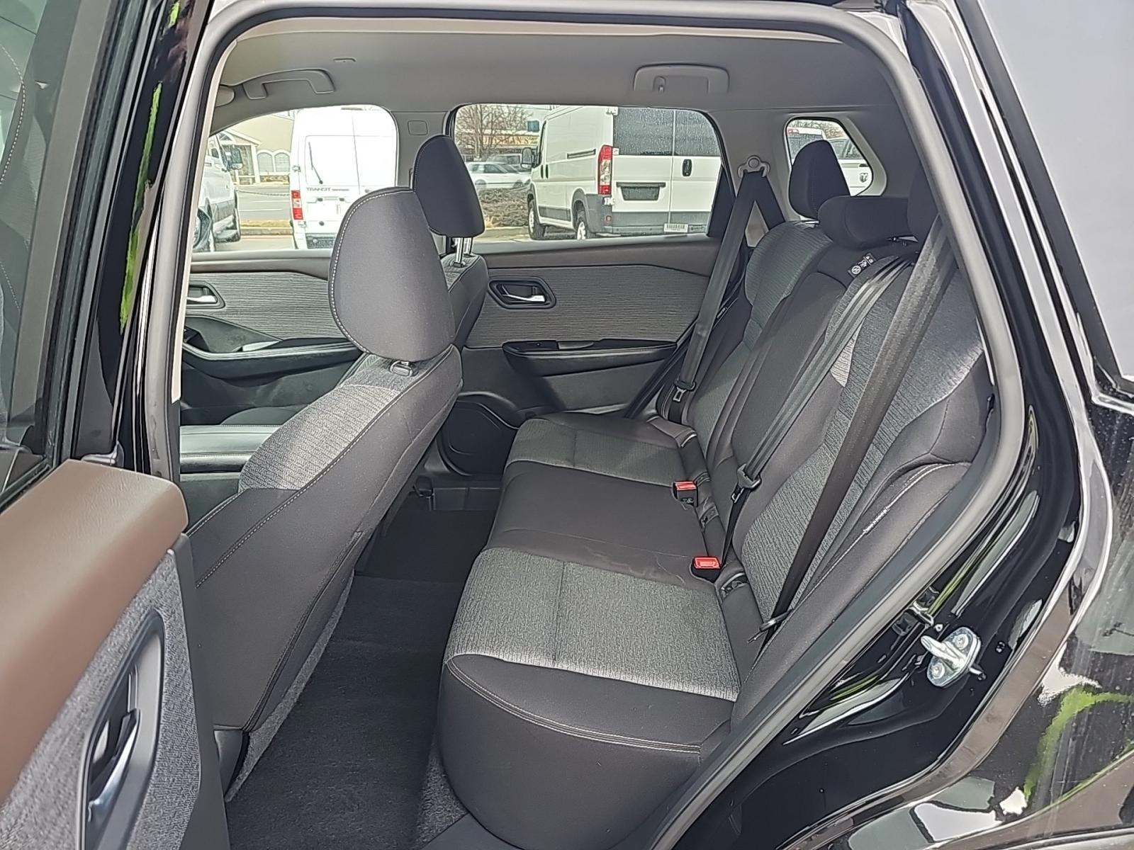 2023 Nissan Rogue SV FWD