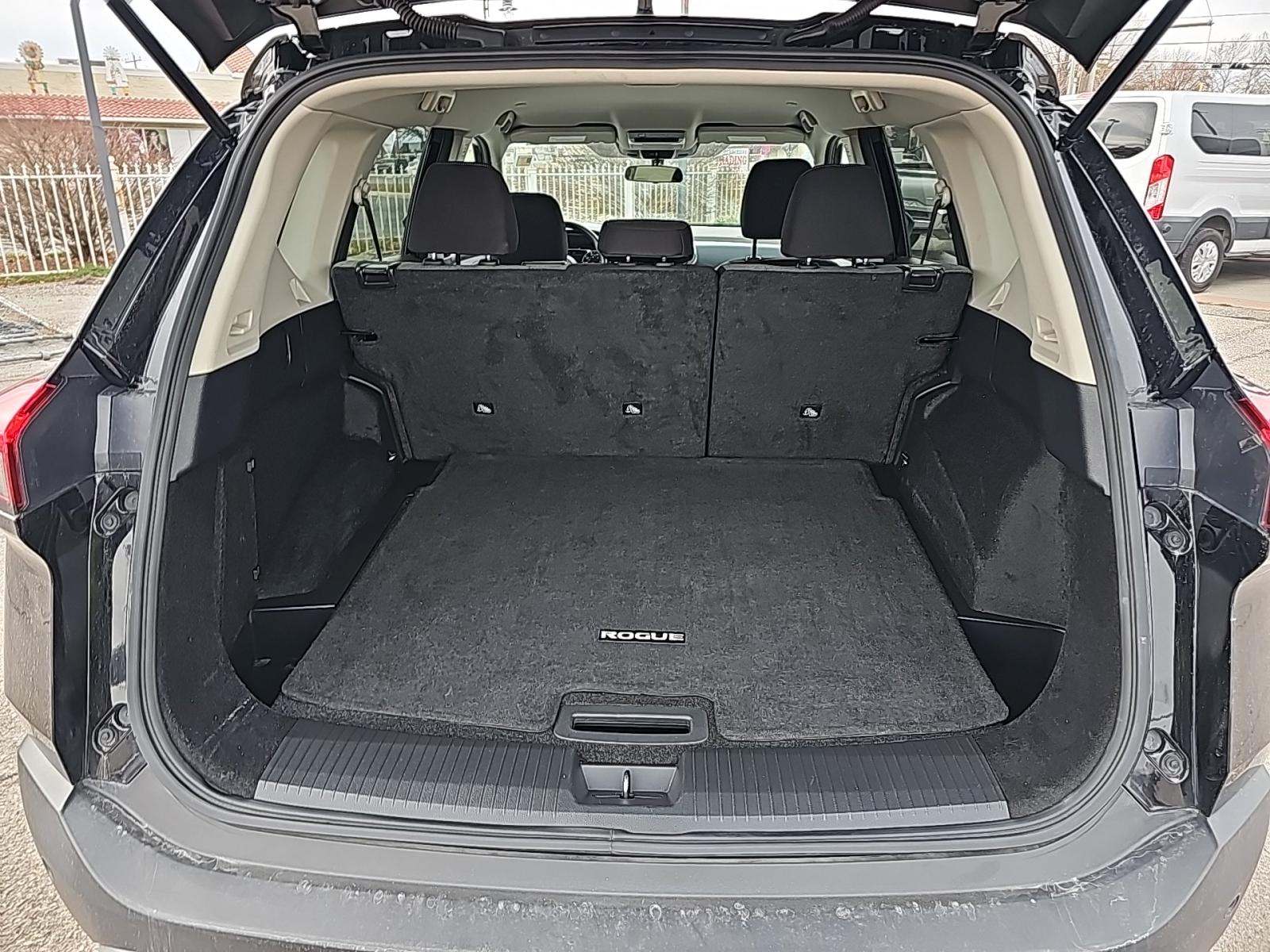 2023 Nissan Rogue SV FWD