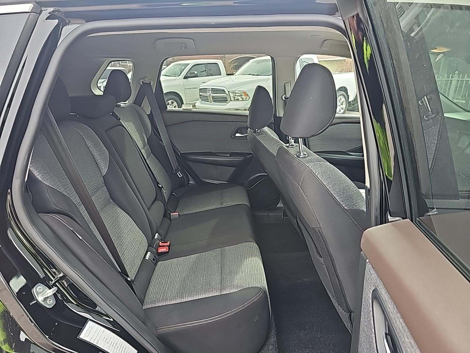 2023 Nissan Rogue SV FWD