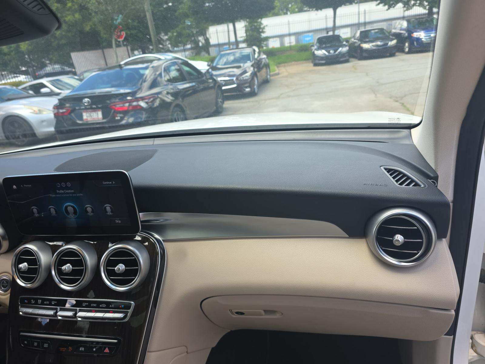 2022 Mercedes-Benz GLC GLC 300 RWD