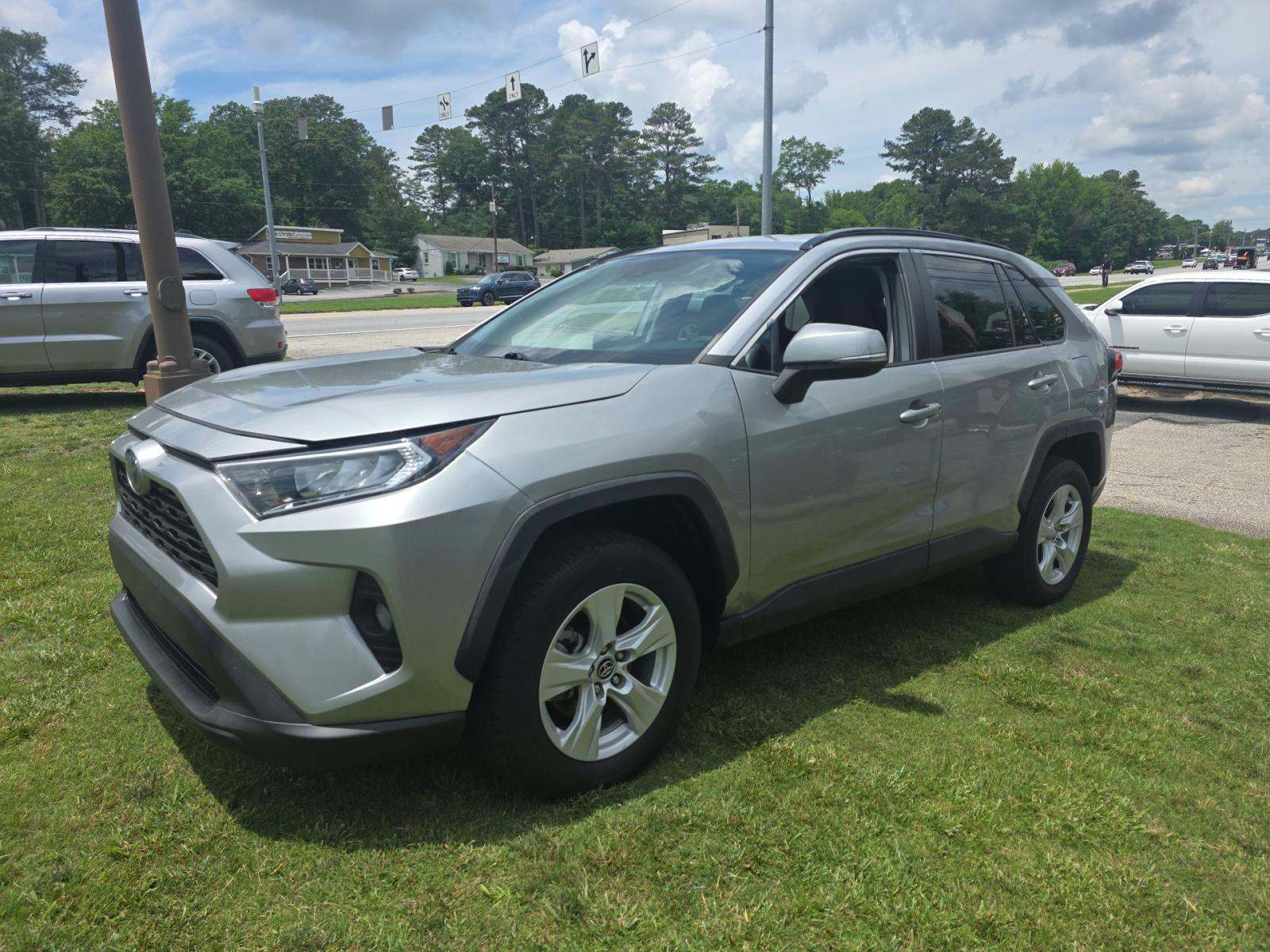 2021 Toyota RAV4 XLE FWD
