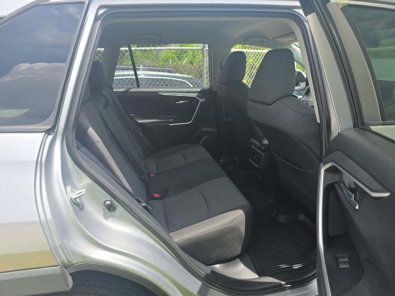 2021 Toyota RAV4 XLE FWD