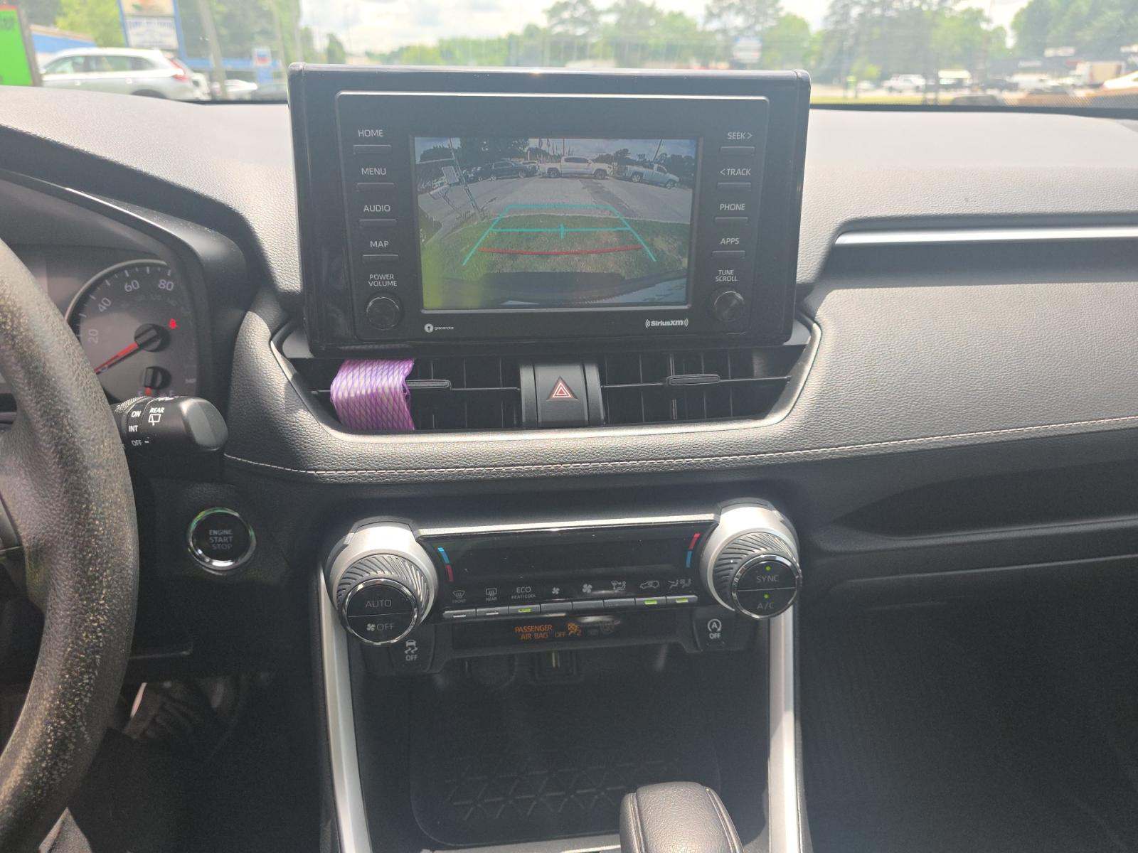 2021 Toyota RAV4 XLE FWD
