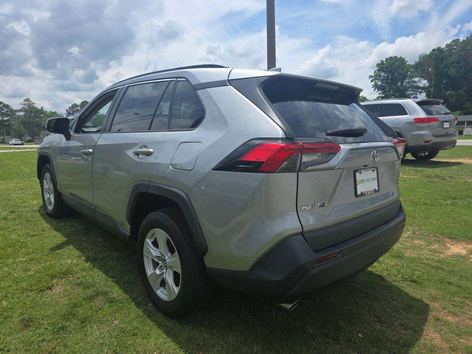 2021 Toyota RAV4 XLE FWD