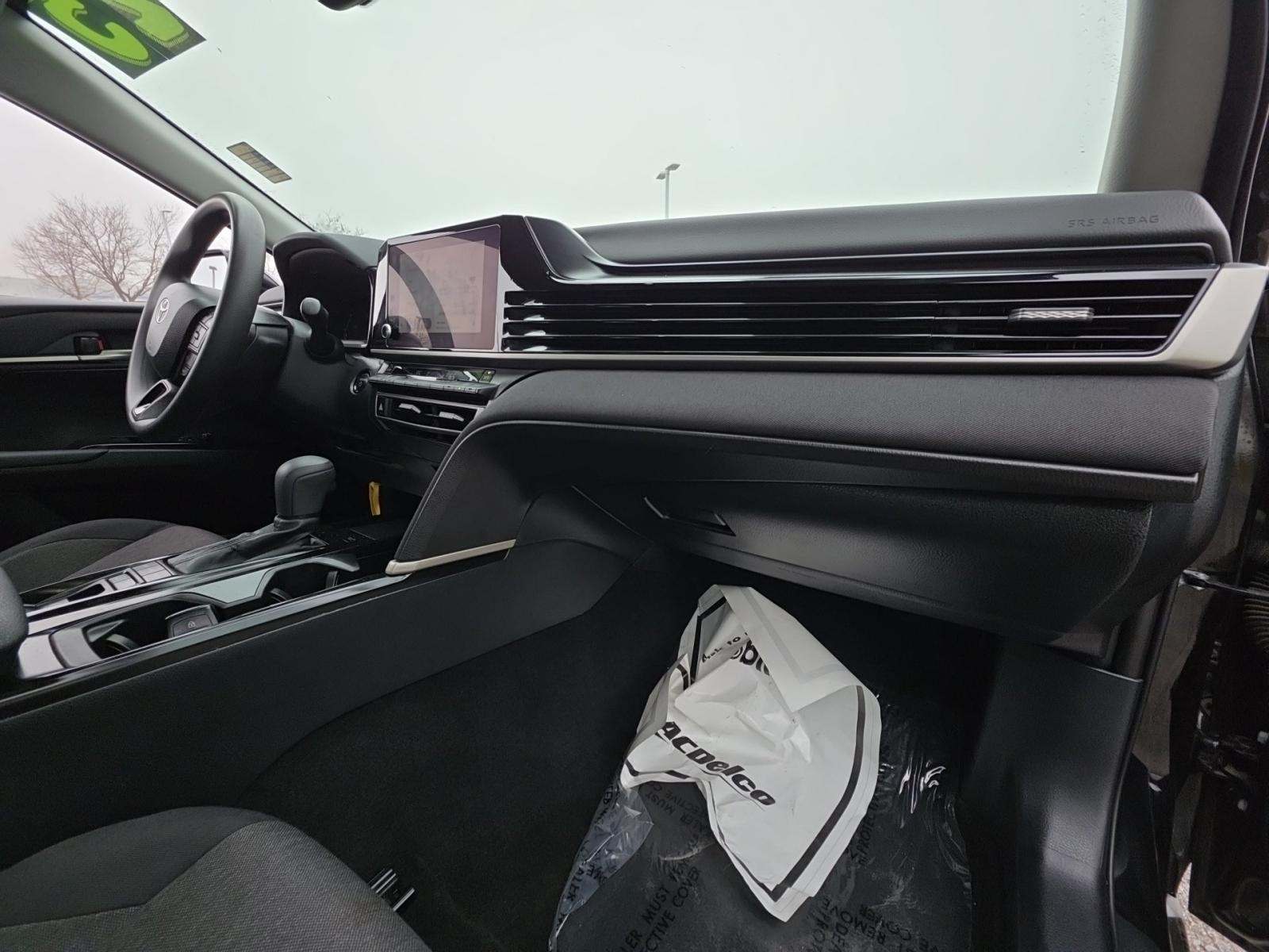 2025 Toyota Camry LE FWD