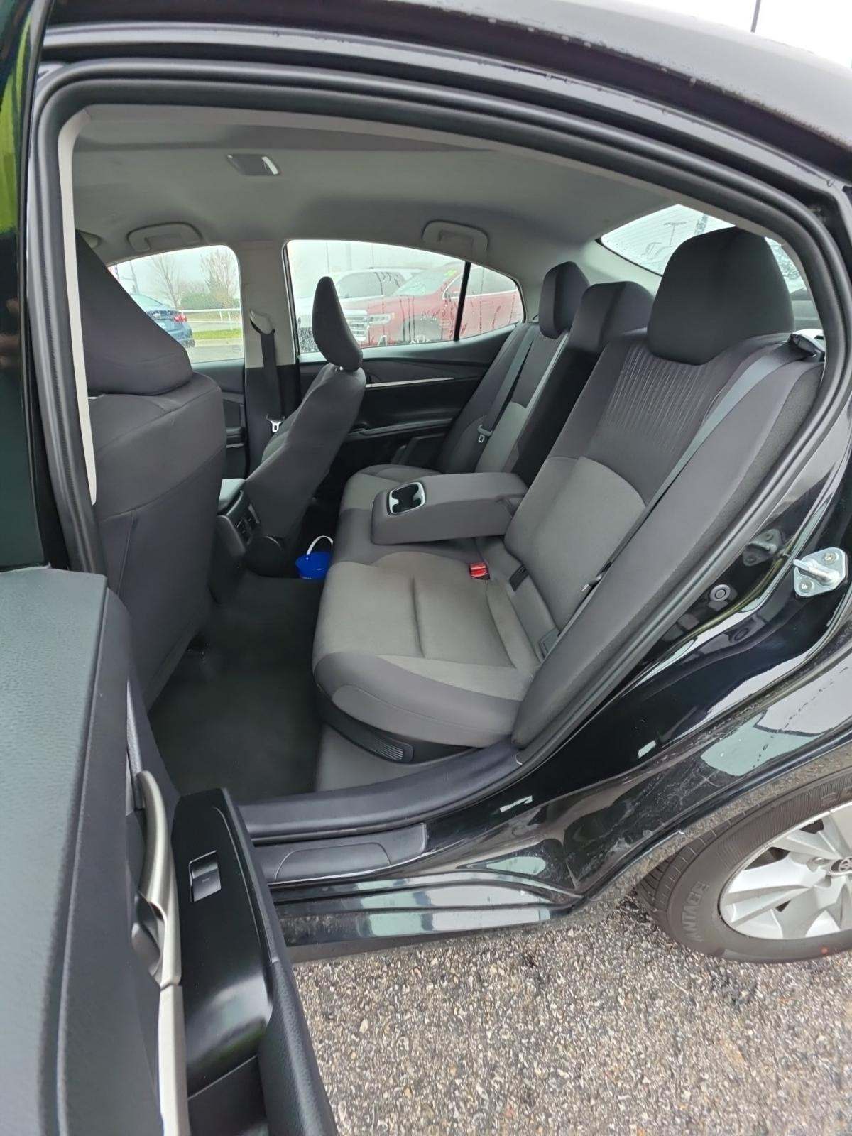 2025 Toyota Camry LE FWD