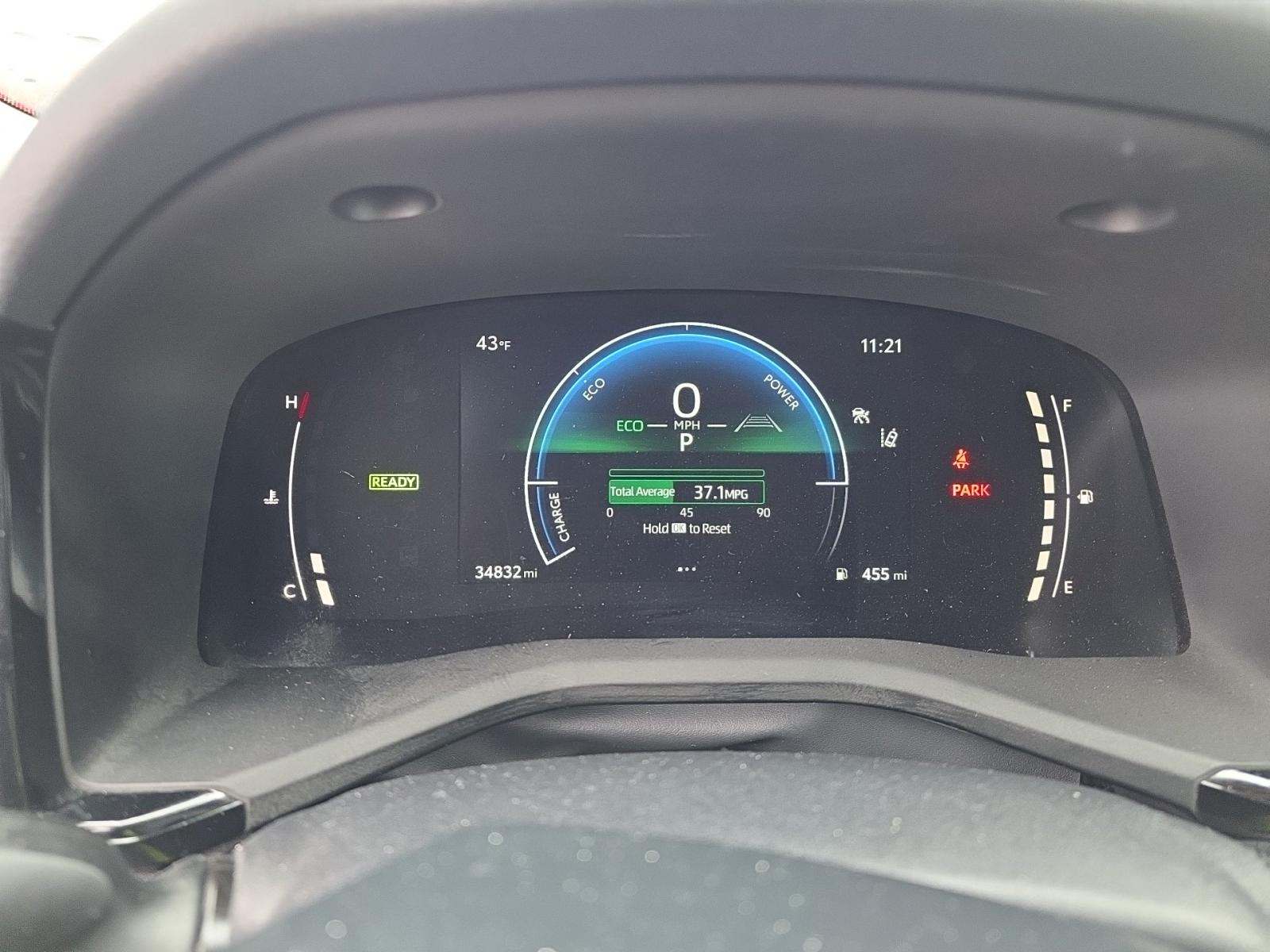 2025 Toyota Camry LE FWD