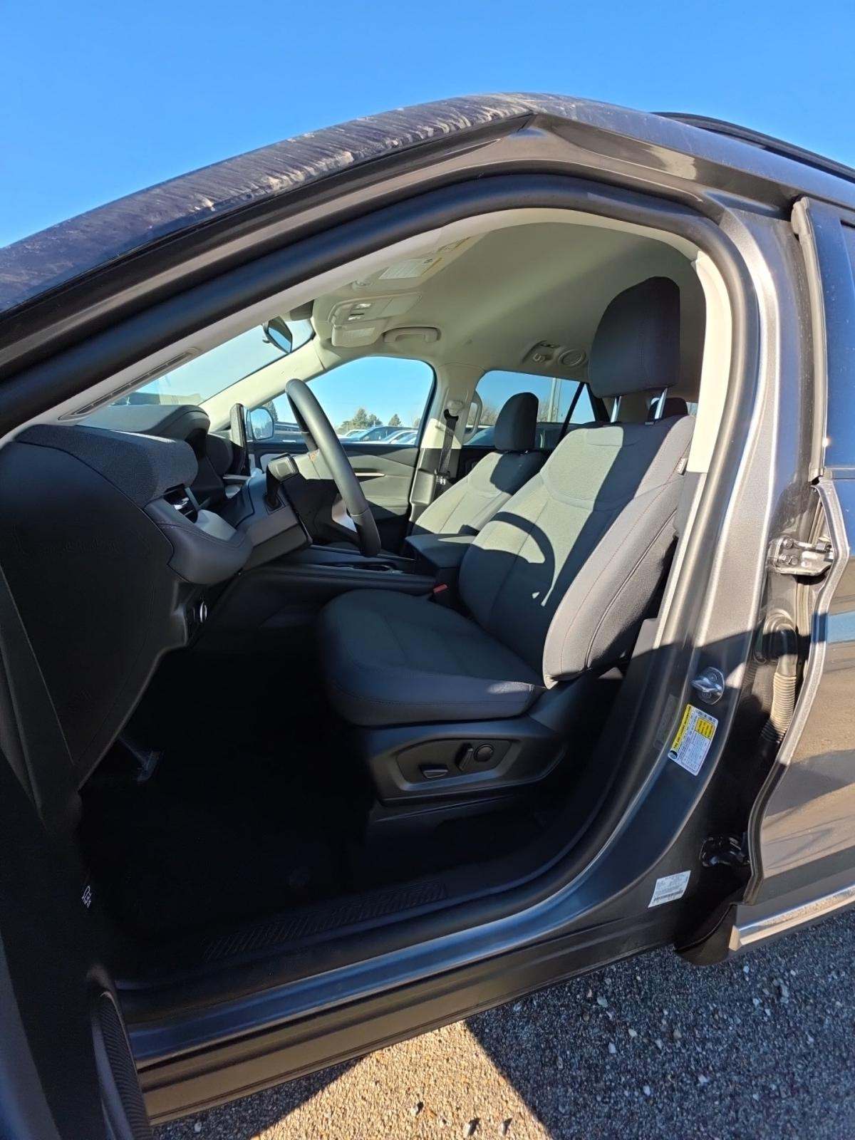 2025 Ford Explorer Active AWD