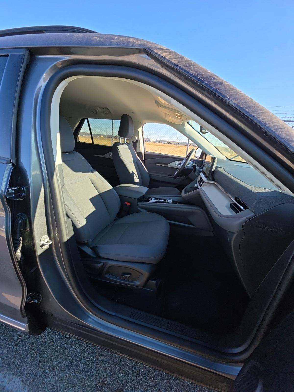 2025 Ford Explorer Active AWD