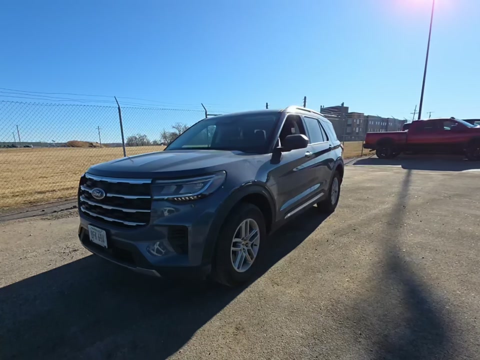 2025 Ford Explorer Active AWD