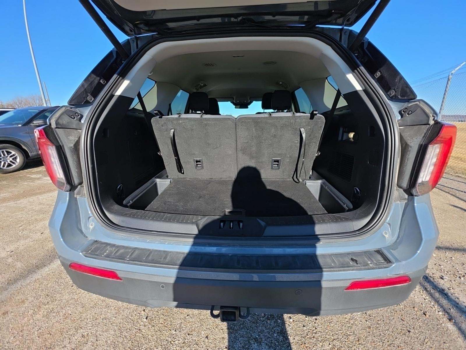 2025 Ford Explorer Active AWD