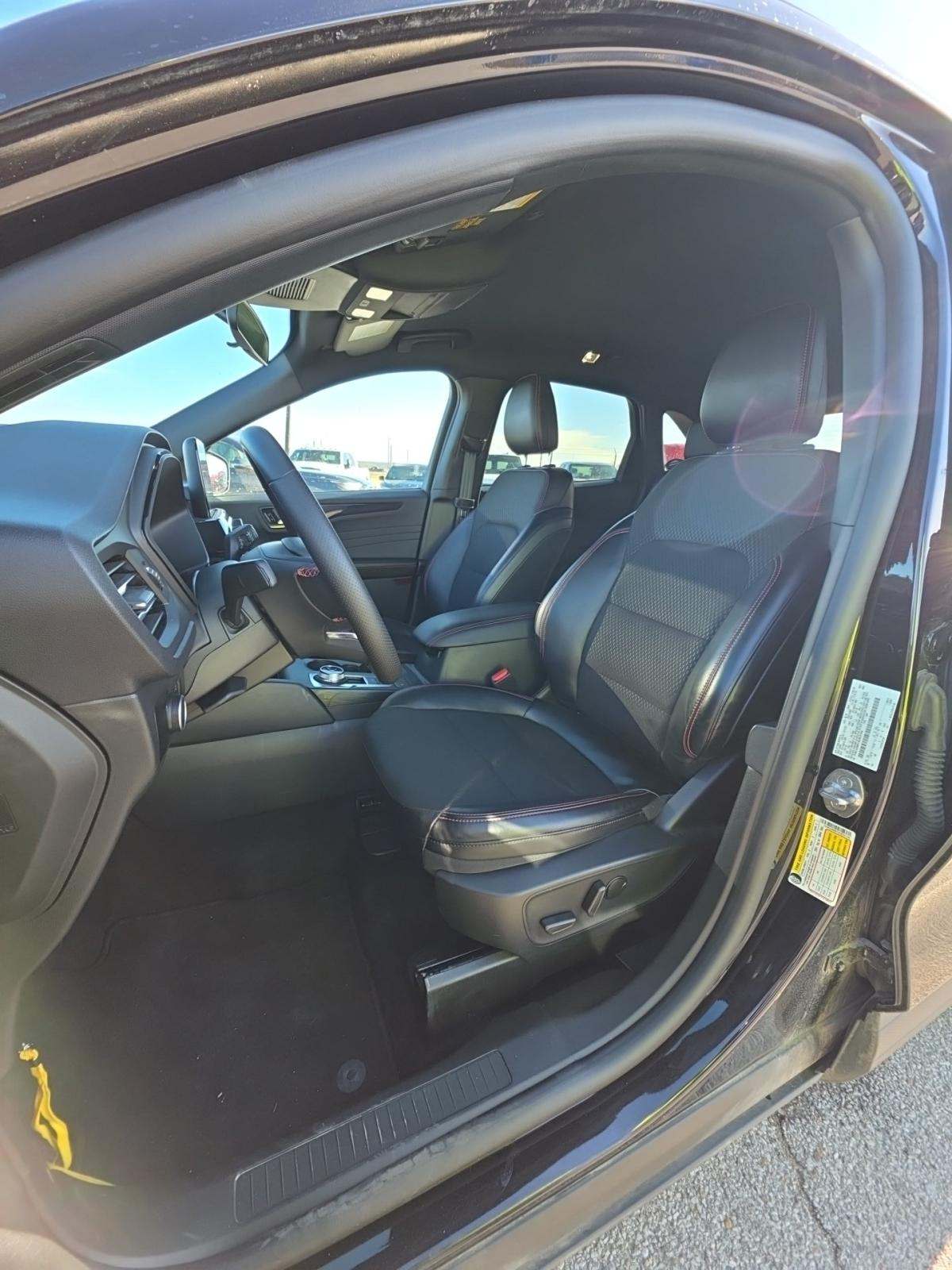 2025 Ford Escape ST-Line FWD