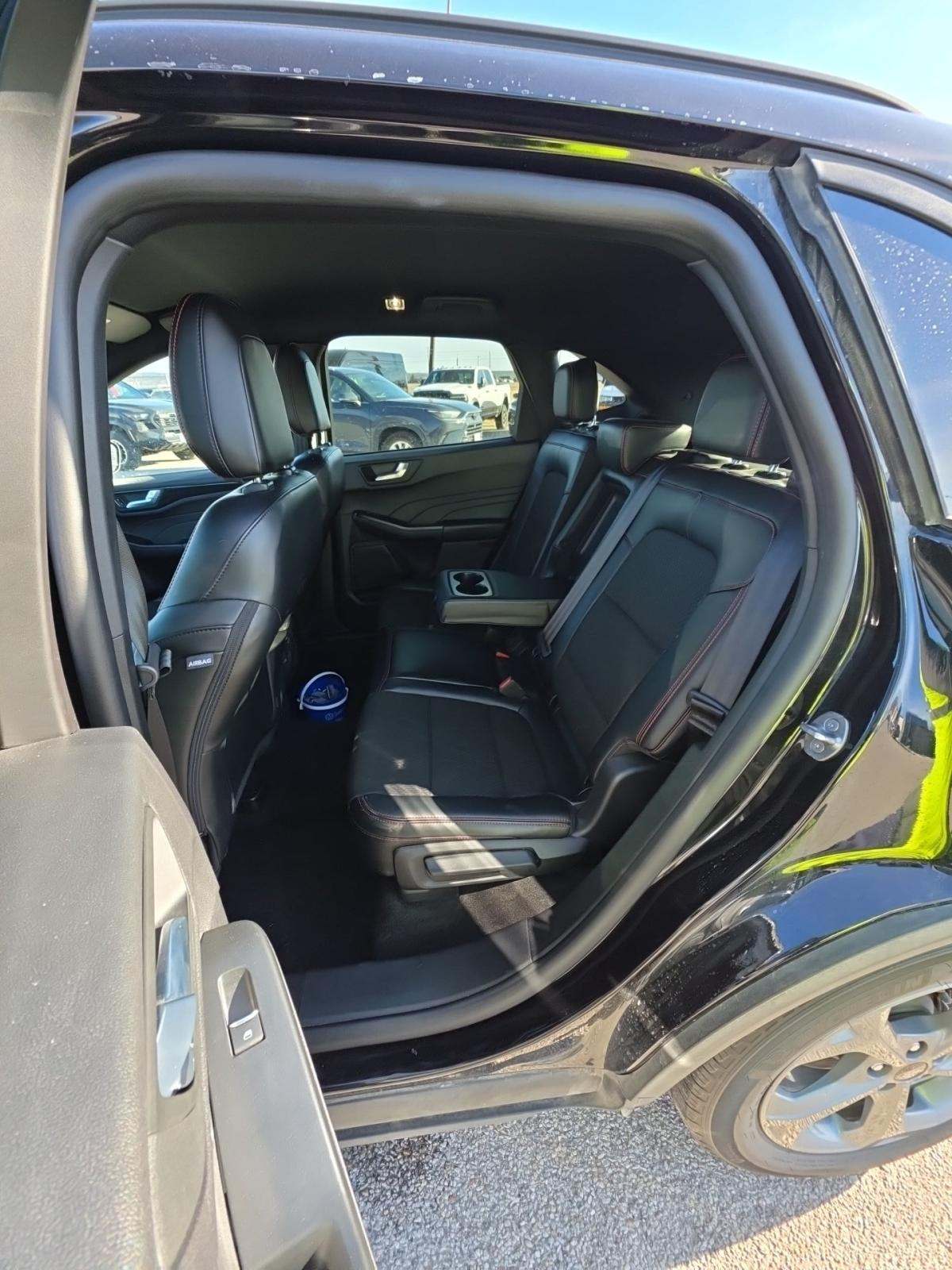 2025 Ford Escape ST-Line FWD