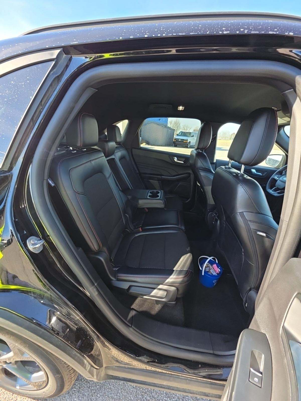 2025 Ford Escape ST-Line FWD