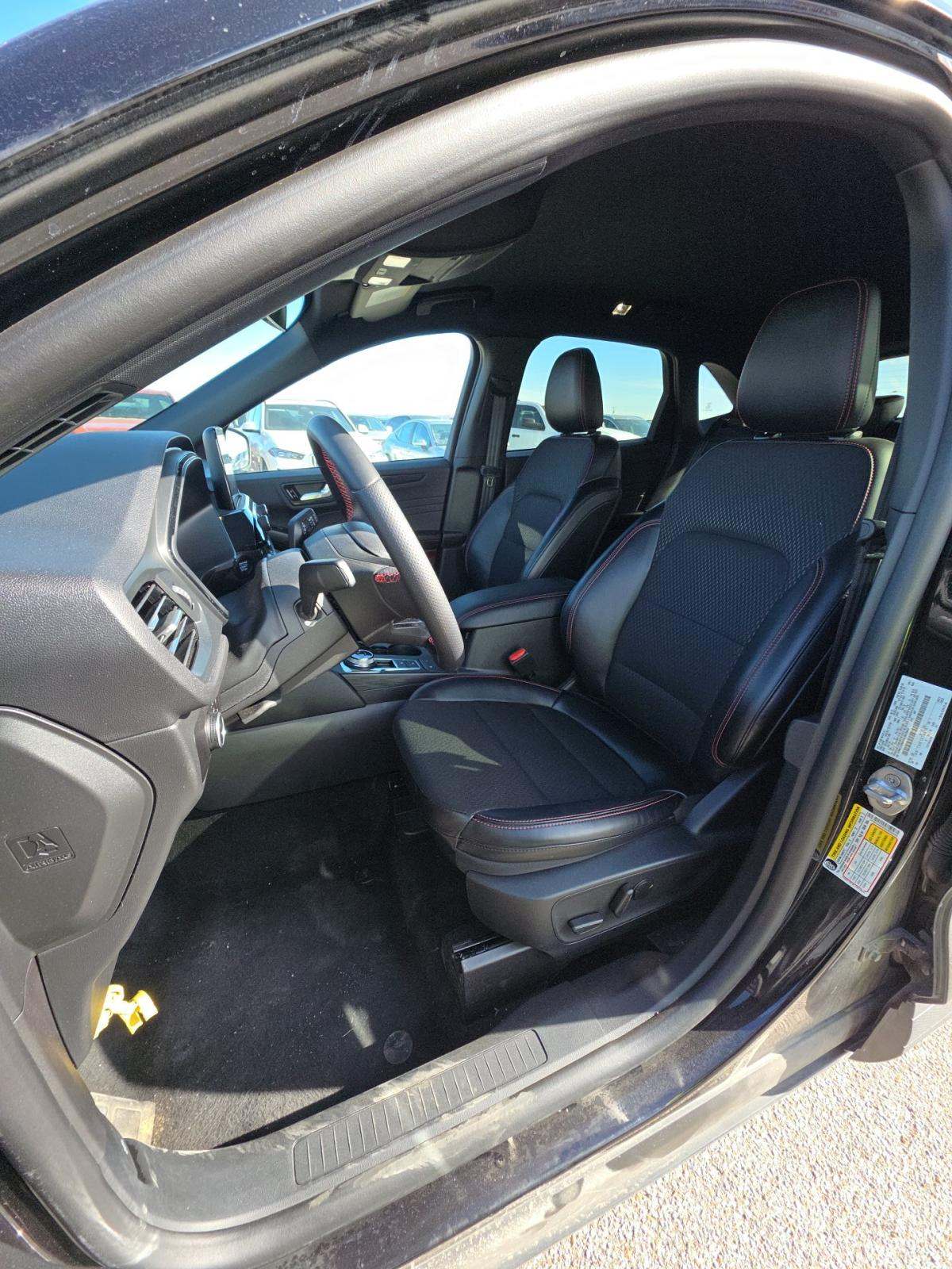 2025 Ford Escape ST-Line FWD