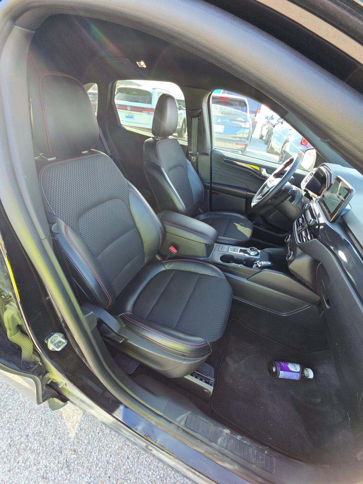 2025 Ford Escape ST-Line FWD