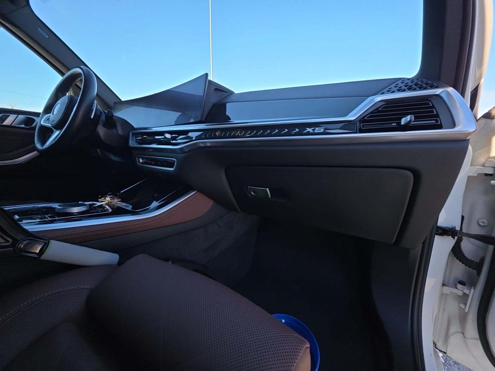 2025 BMW X5 xDrive50e AWD