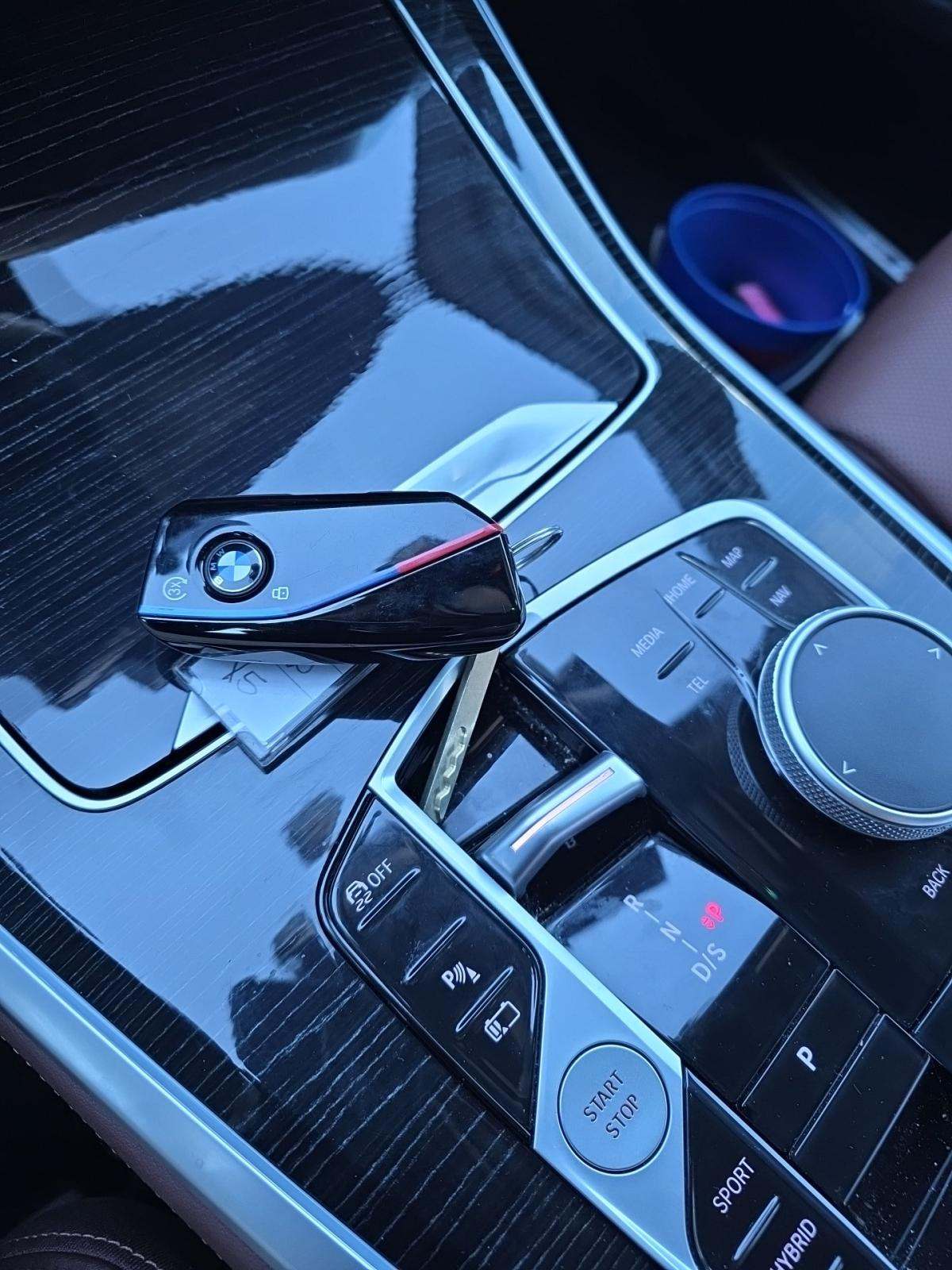 2025 BMW X5 xDrive50e AWD