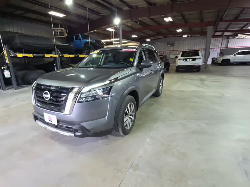 2025 Nissan Pathfinder SL AWD
