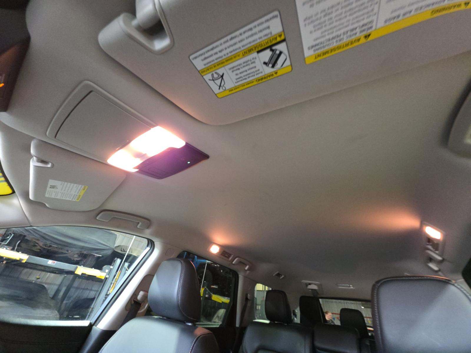 2025 Nissan Pathfinder SL AWD